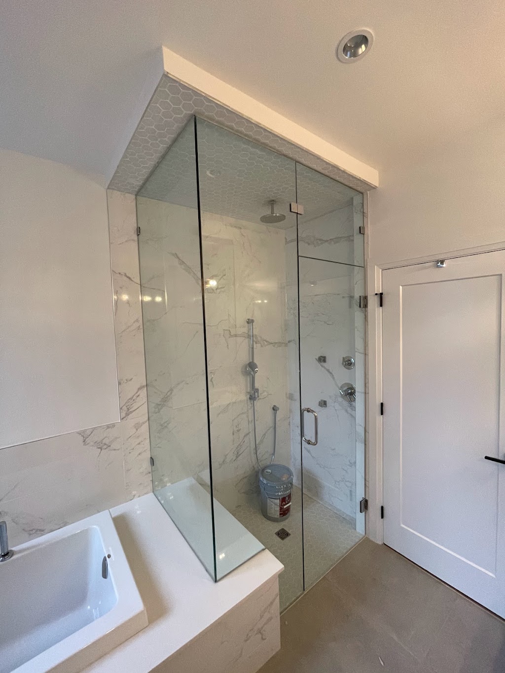 BCG Glass & Shower Doors Ltd. | 15062 40 Ave, Surrey, BC V3Z 1E7, Canada | Phone: (604) 501-1717