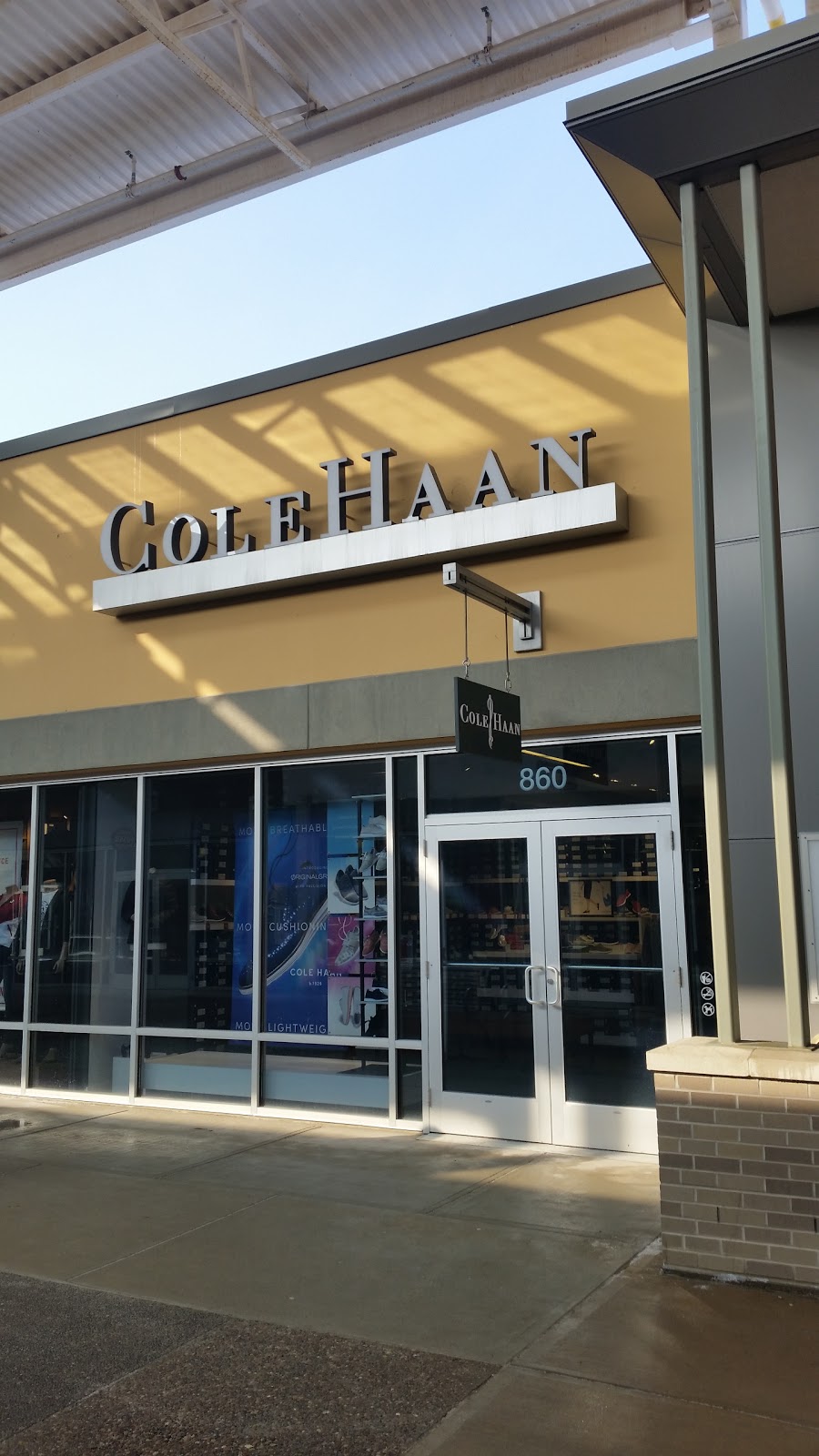 Cole Haan | 13850 Steeles Avenue West #860, Halton Hills, ON L7G 0J1, Canada | Phone: (905) 864-0372