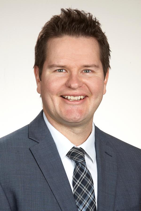 Edward Jones - Financial Advisor: Jeff Disher | 3 Russell St E, Lindsay, ON K9V 1Z7, Canada | Phone: (705) 328-3000