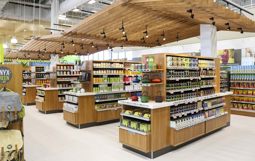 Avril Healthy Supermarket Quebec | 1033 Rue des Rocailles, Québec, QC G2K 0L4, Canada | Phone: (418) 425-0255