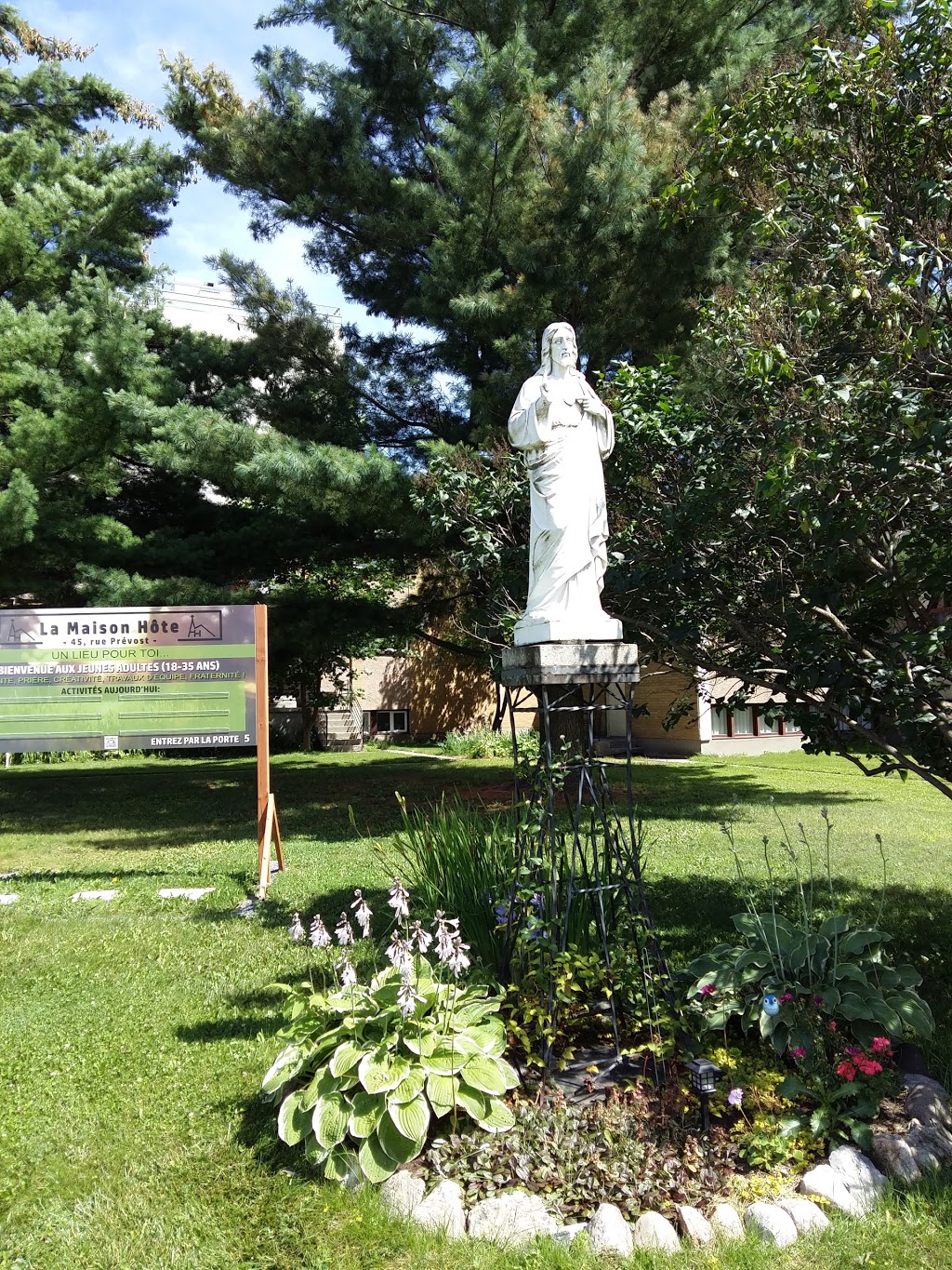 Church of Our Lady of Loreto | 45 Rue Prévost, Gatineau, QC J9A 1P2, Canada | Phone: (819) 777-8661