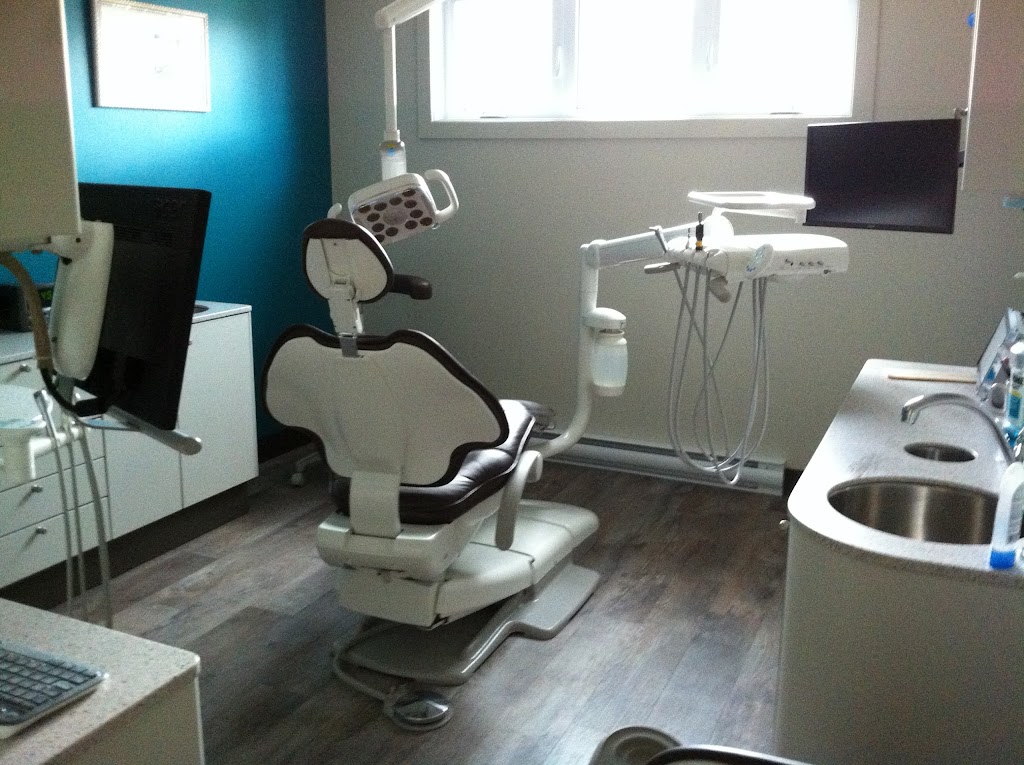 Clinique Dentaire Micheline Dallaire Inc. | 1550 Bd Wallberg, Dolbeau-Mistassini, QC G8L 1H4, Canada | Phone: (418) 276-7311