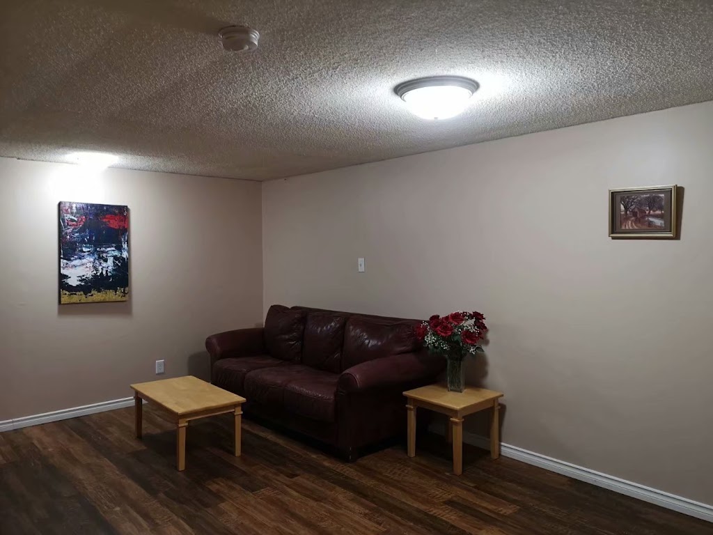 A@Home-Guest House | 17 Meadowview Rd SW, Calgary, AB T2V 1V9, Canada | Phone: (403) 970-2234