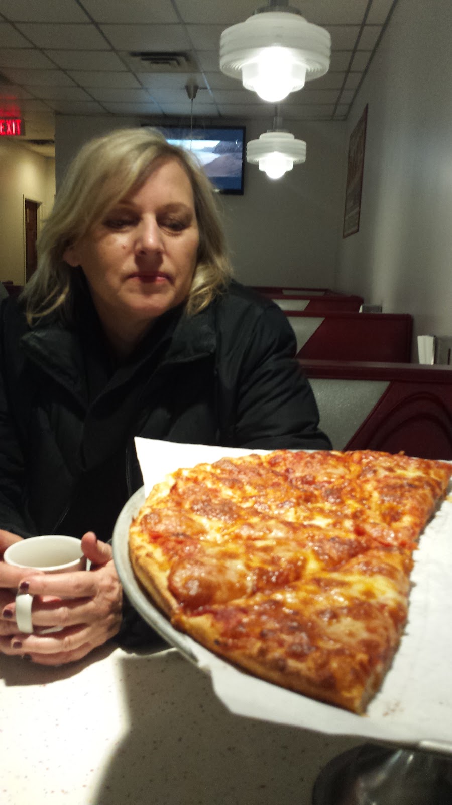 Squires Pizza | 210 George St, Dunnville, ON N1A 2T4, Canada | Phone: (905) 774-1488