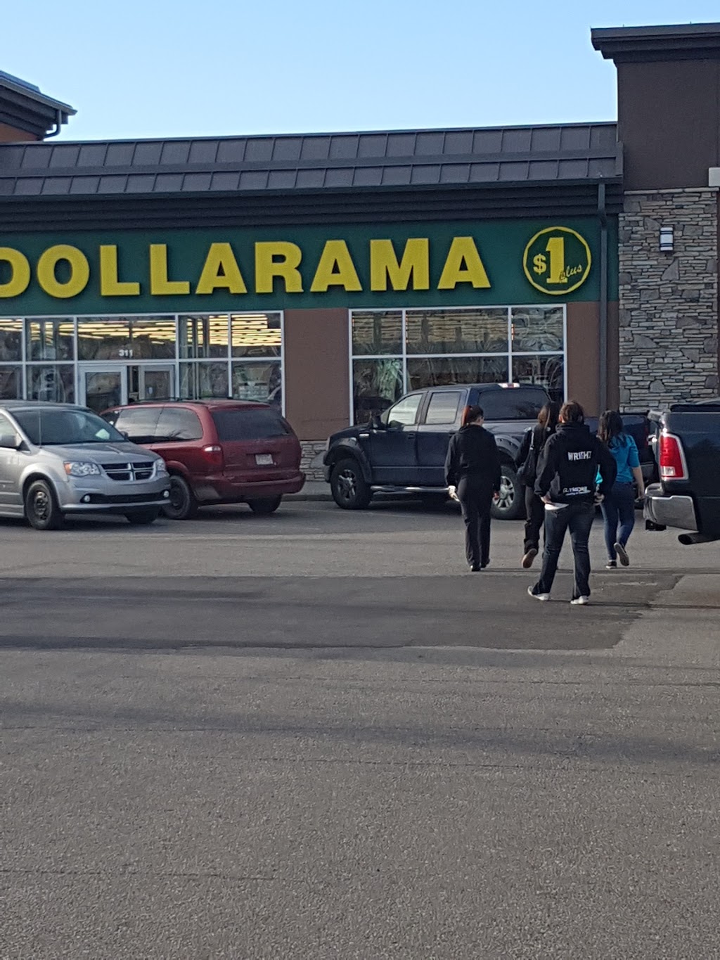 Dollarama | 505 Main St SW, Towerlane Mall, Airdrie, AB T4B 3K3, Canada | Phone: (403) 945-0778