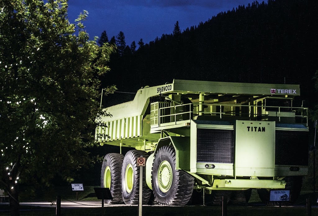 Worlds Largest Tandem Axle Truck | 124-126 Aspen Dr, Sparwood, BC V0B 2G0, Canada | Phone: (250) 425-2423