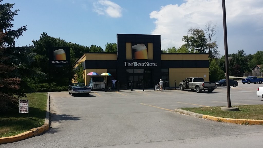 Beer Store | 443 The Queensway S, Keswick, ON L4P 3J4, Canada | Phone: (905) 476-4581