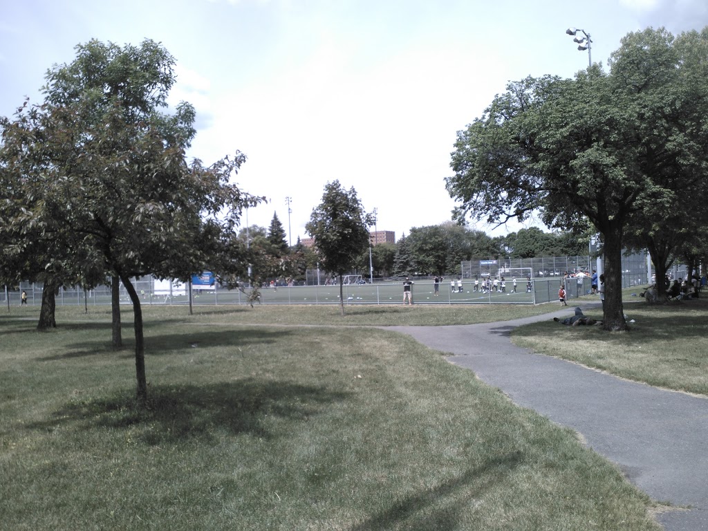 Louisbourg Park | Ahuntsic-Cartierville, Montreal, QC H4J, Canada