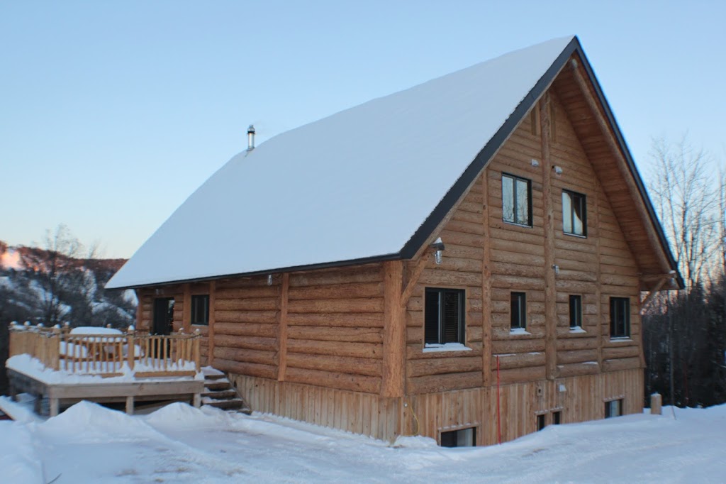 Chalet Bois de Coeur | 91 Rue du Trianon, Saint-Côme, QC J0K 2B0, Canada | Phone: (450) 421-9588