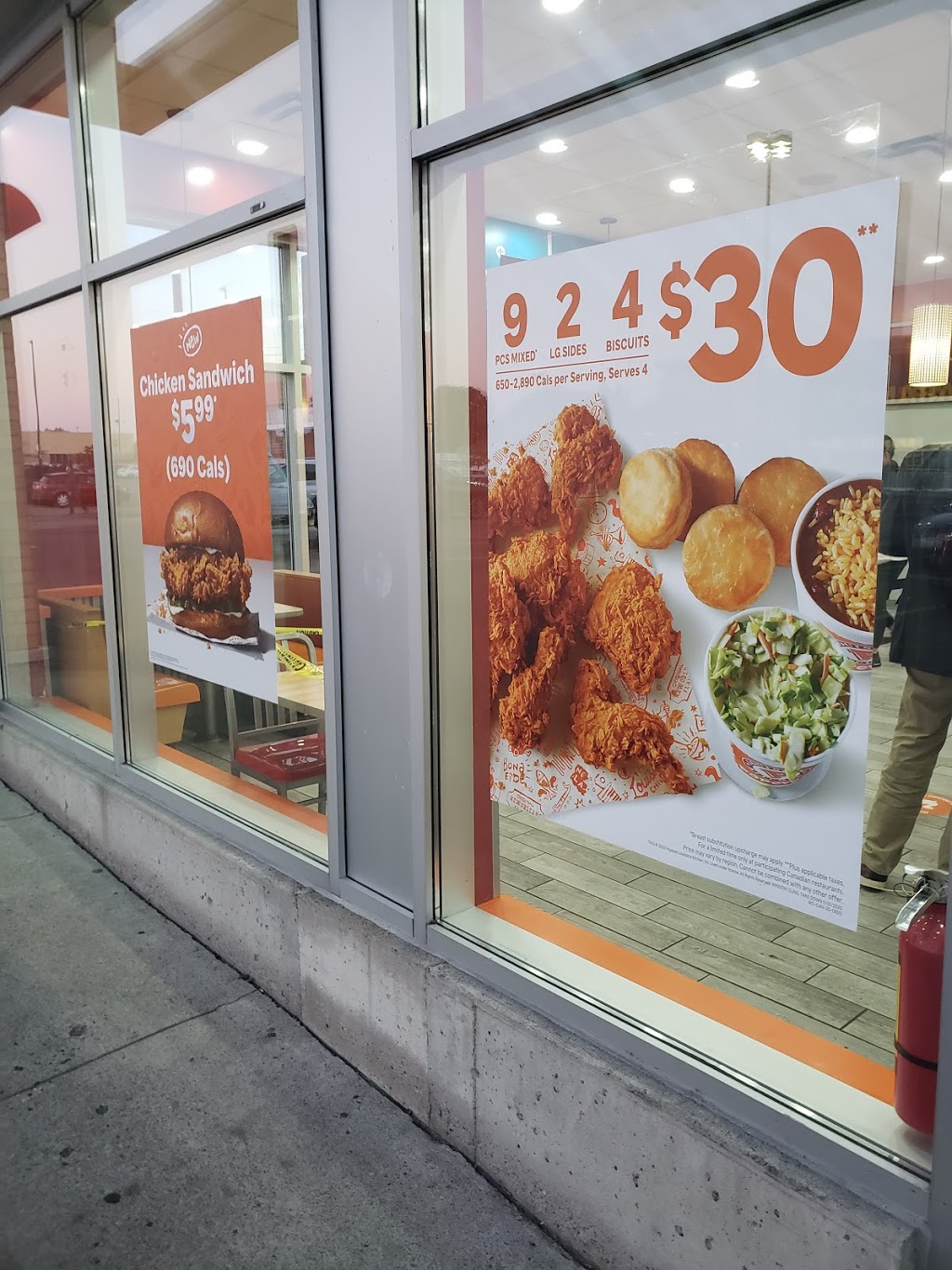 Popeyes | 2261 Islington Ave, Etobicoke, ON M9W 3W6, Canada | Phone: (416) 749-0500