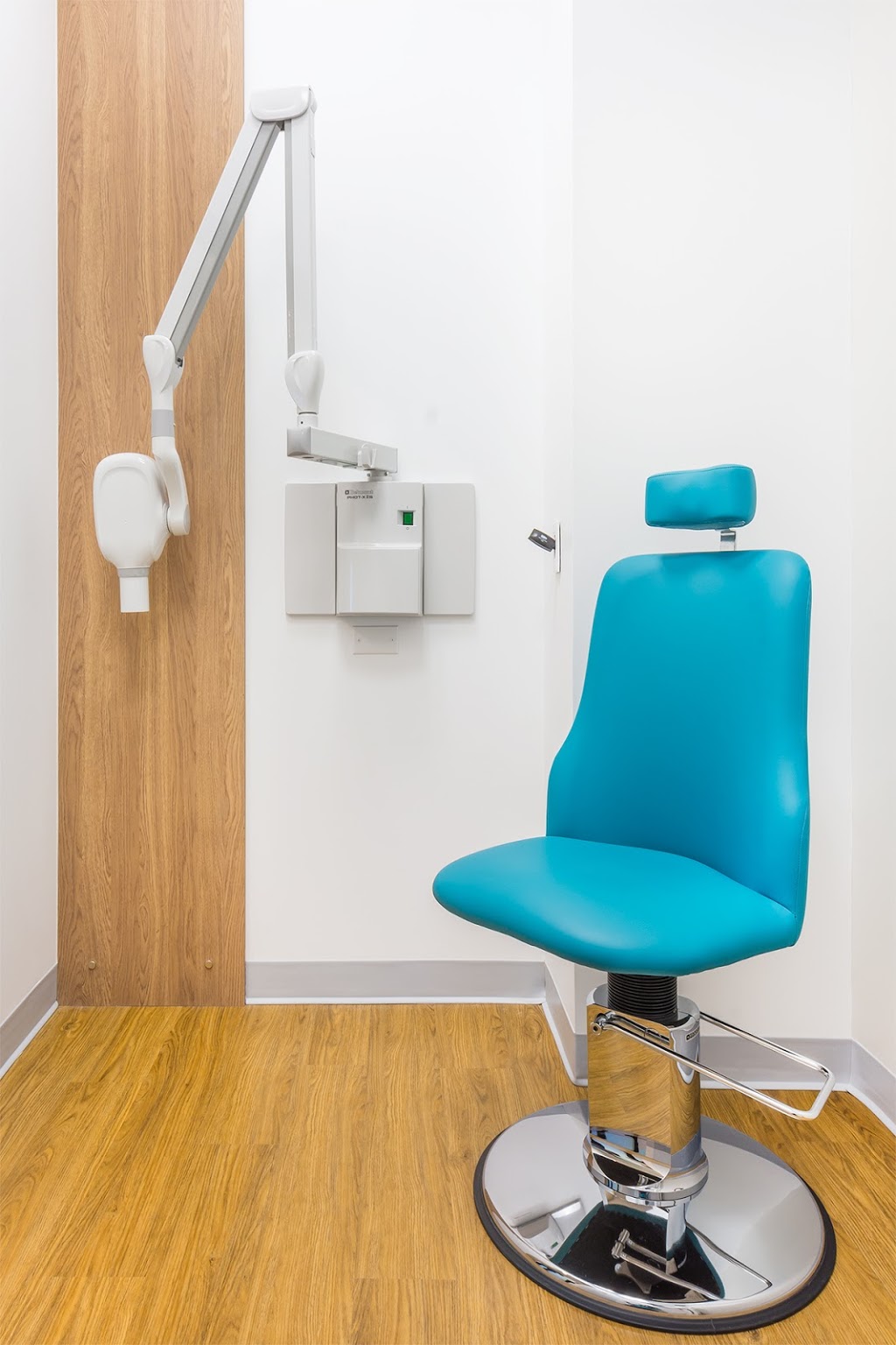 Clinique Dentaire AMD - Dre. Anne-Marie Dessureault | 1055 Boulevard du Séminaire N #201, Saint-Jean-sur-Richelieu, QC J3A 1R7, Canada | Phone: (450) 376-1441