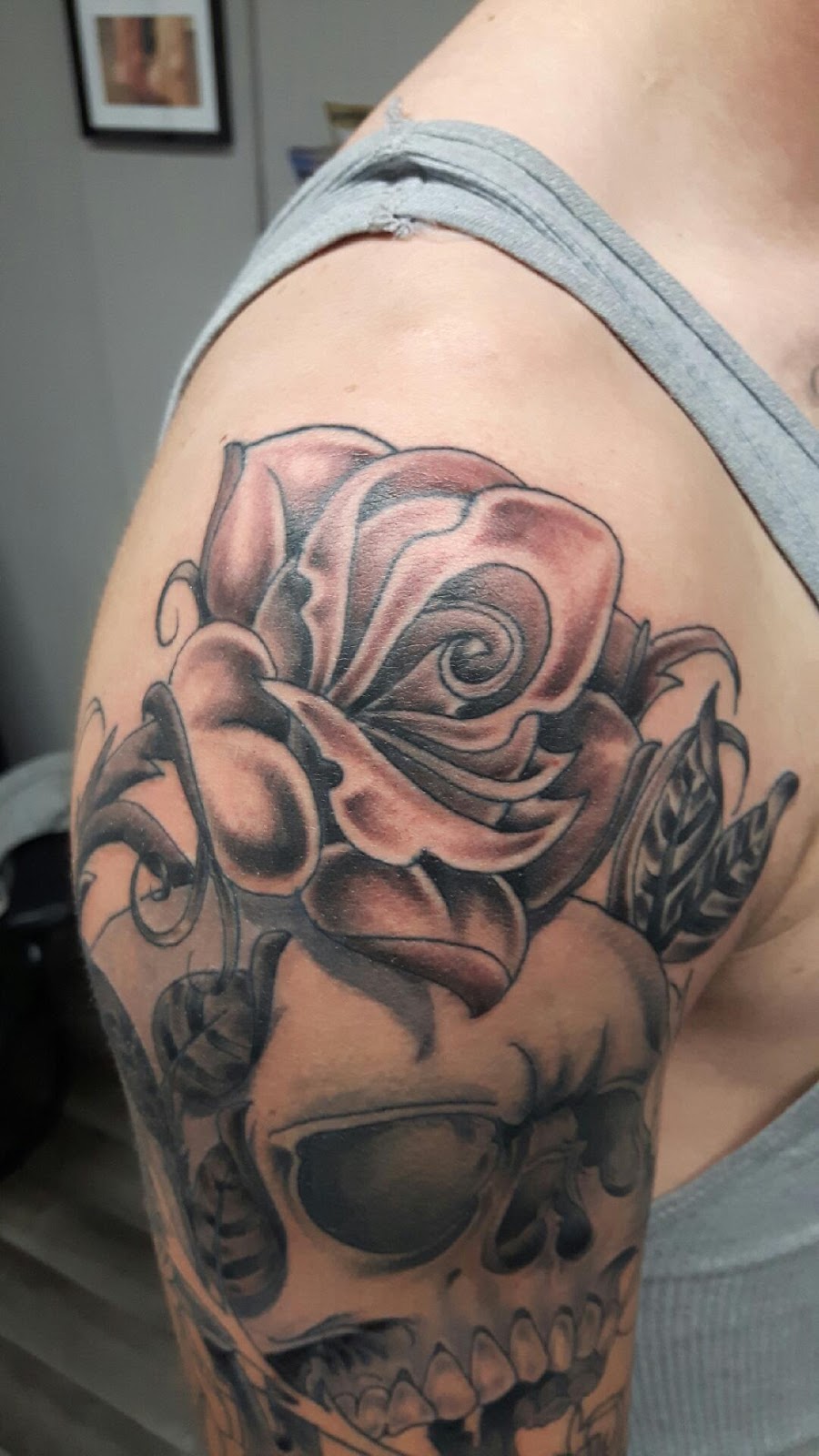 Twisted City Tattoo | 3 St George St, Brantford, ON N3R 1V1, Canada | Phone: (226) 381-1848