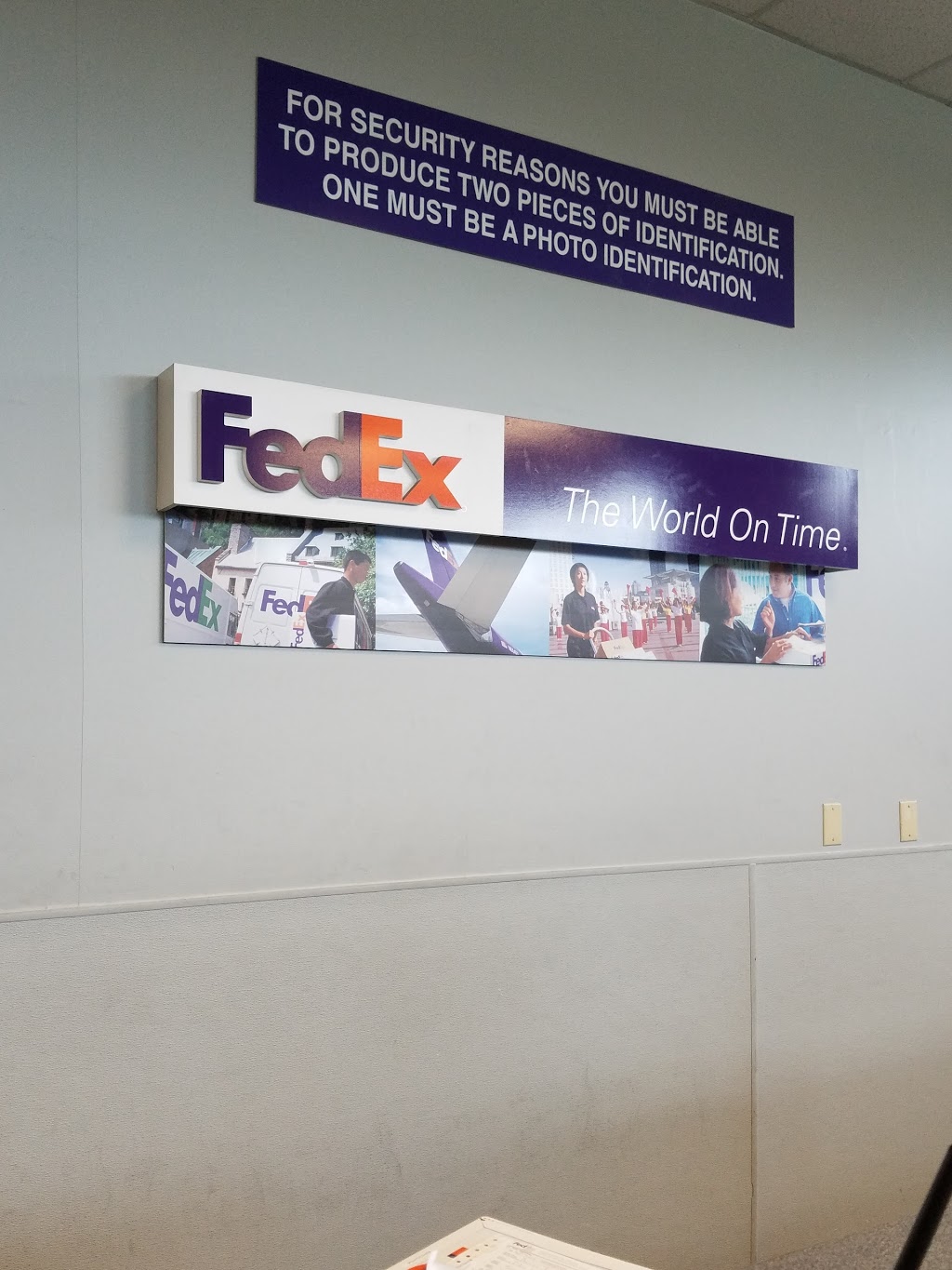 FedEx Ship Centre | 3151 Aylmer Rd, Richmond, BC V7B 1L5, Canada | Phone: (800) 463-3339