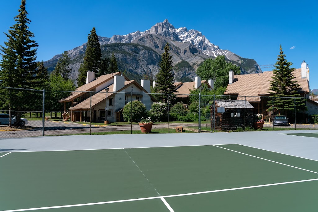 Banff Rocky Mountain Resort | 1029 Banff Ave, Banff, AB T1L 1H8, Canada | Phone: (403) 762-5531