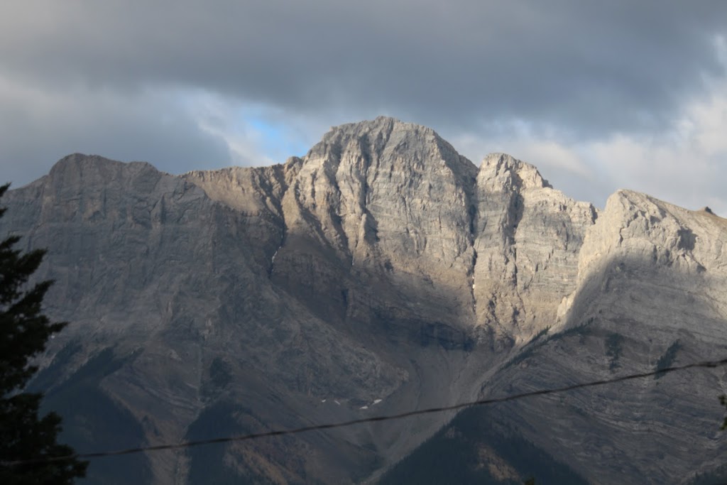 Canadian Rockies Rafting | Stoney 142, 143, 144, AB T0L, Canada | Phone: (403) 678-6635