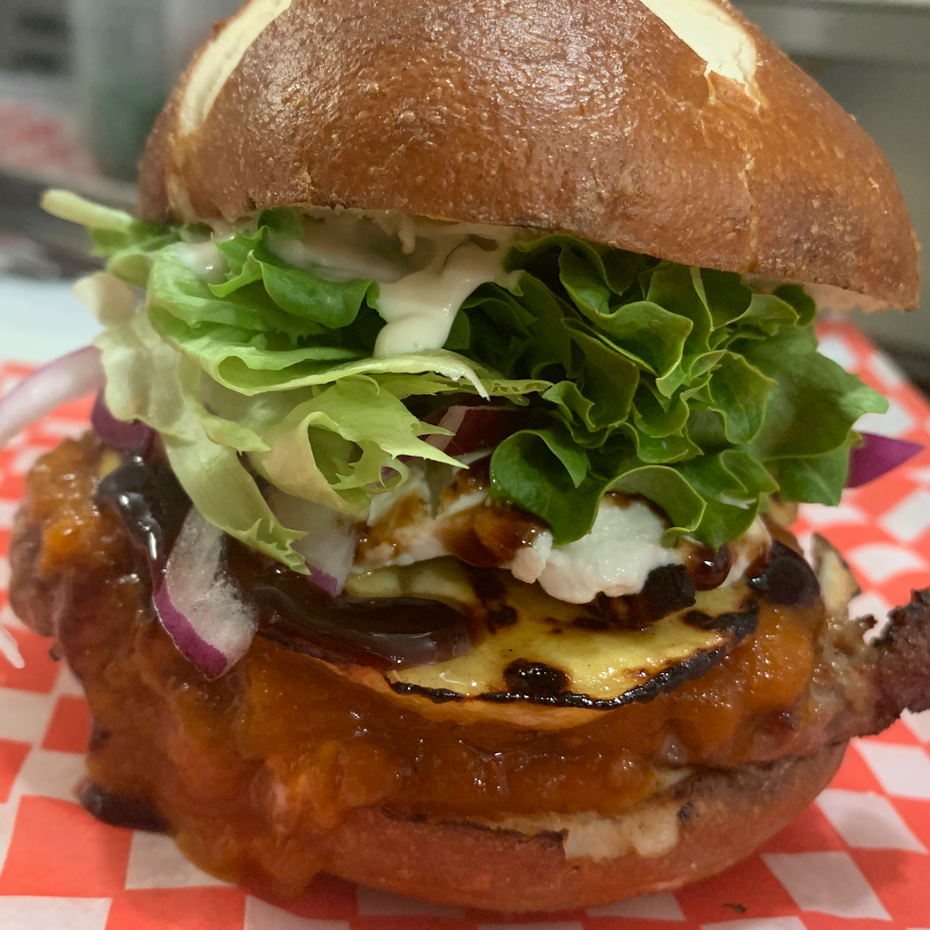 Burger Revolution | 34 Monogram Pl, Trenton, ON K8V 5P8, Canada | Phone: (613) 392-2288