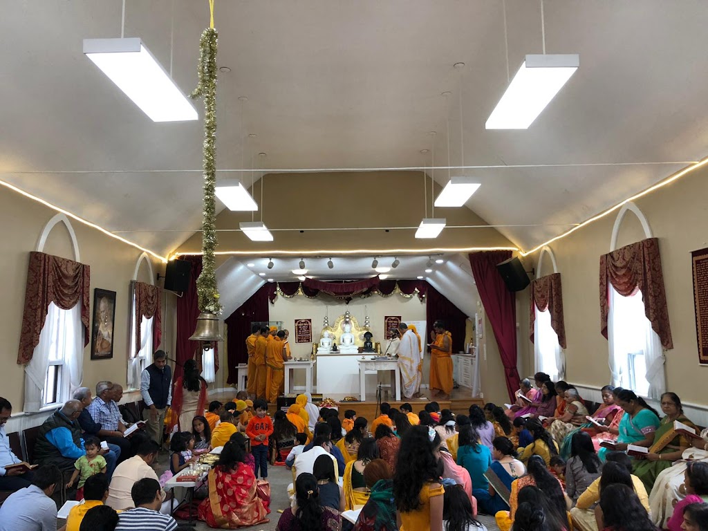 Sri Jain Mandir | 247 Park Lawn Rd, Etobicoke, ON M8Y 3J6, Canada | Phone: (416) 253-9319