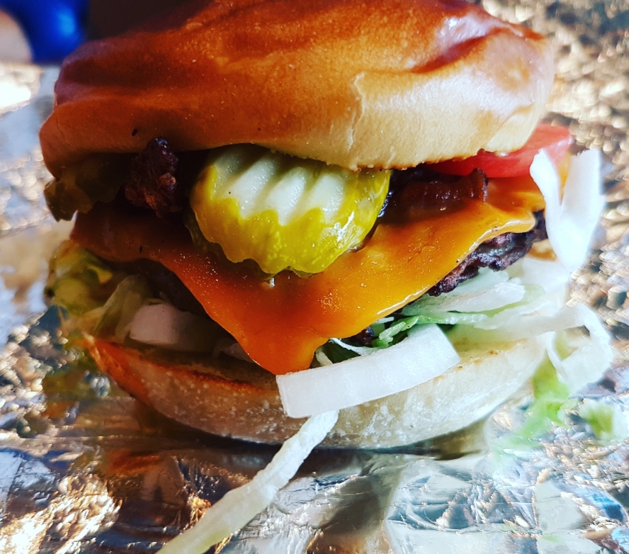 Champ Burger | 70 Victoria St E #4, Alliston, ON L9R 1R2, Canada | Phone: (705) 250-1957