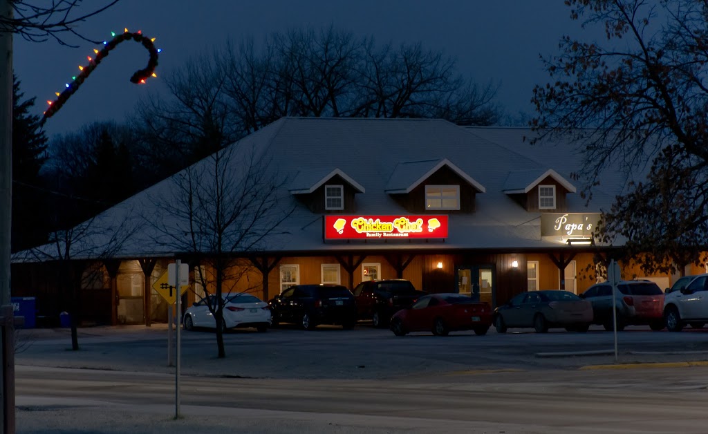 Chicken Chef | 5 Centre Ave, Altona, MB R0G 0B0, Canada | Phone: (204) 324-1200