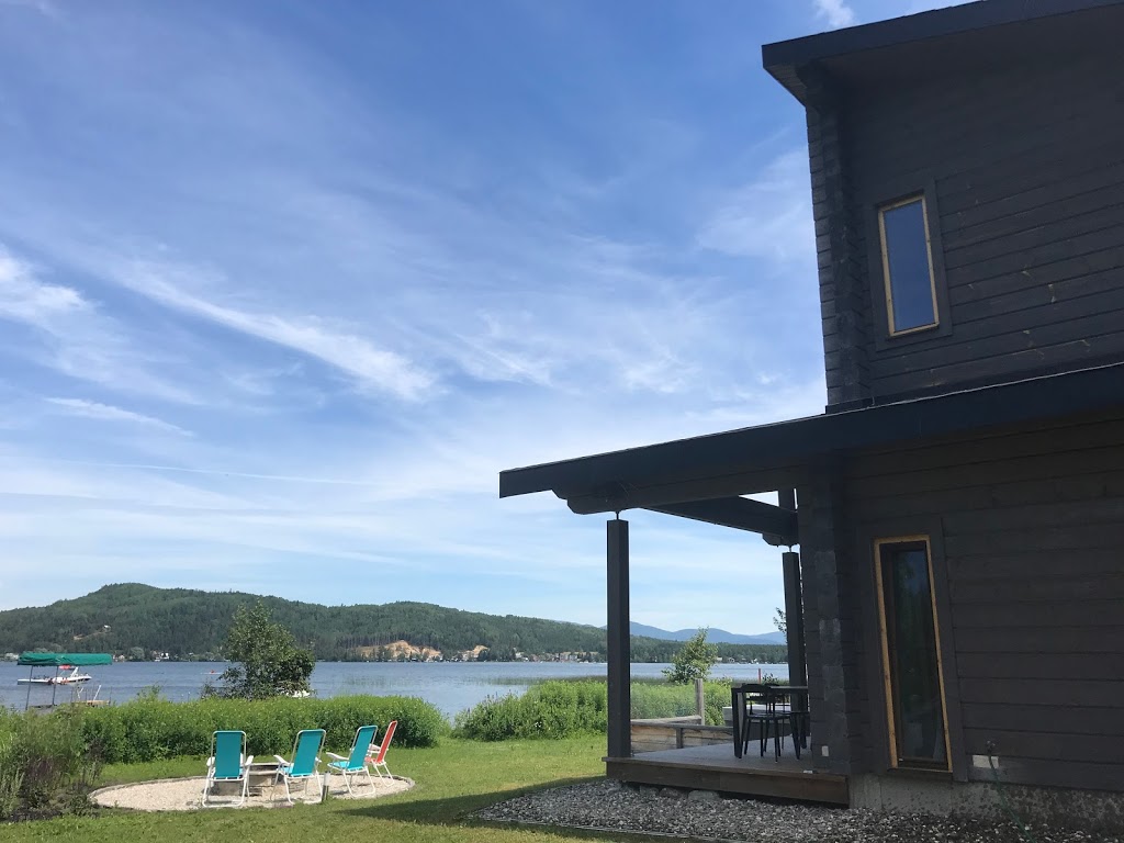 Le Chalet Les Hirondelles | 34 Chemin du Lac Nairne, Saint-Aimé-des-Lacs, QC G0T 1S0, Canada | Phone: (418) 655-5807