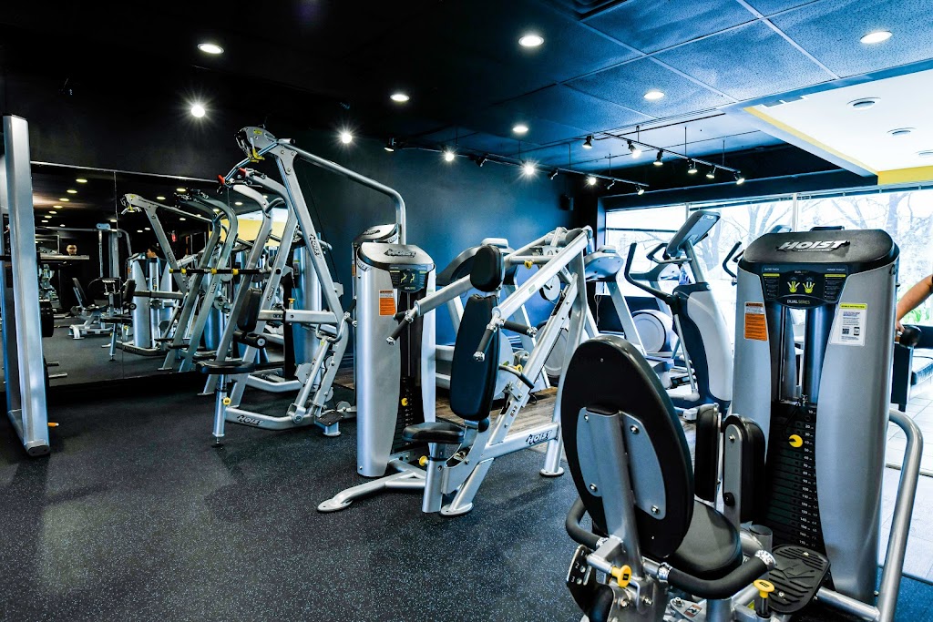 Cowboy Fitness North York | 309 Sheppard Ave E, North York, ON M2N 3B3, Canada | Phone: (647) 975-3567