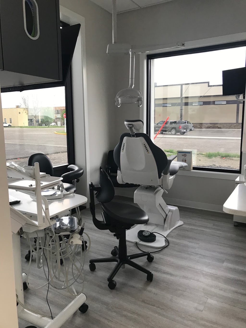 Vulcan Dental Clinic | 95 Centre St E, Vulcan, AB T0L 2B0, Canada | Phone: (403) 485-2654