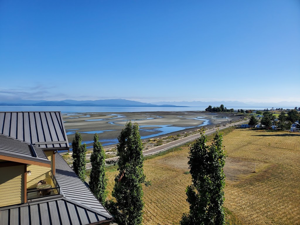 The Beach Club Resort - Bellstar Hotels & Resorts | 181 Beachside Dr, Parksville, BC V9P 2H5, Canada | Phone: (250) 248-8999