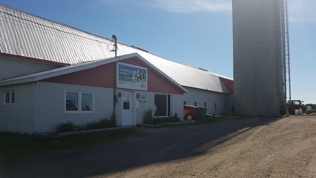 Ferme Jean-Guy Lavoie Et Fils | 4655 Chemin St Isidore, Laterrière, QC G7N 1M3, Canada | Phone: (418) 678-1920