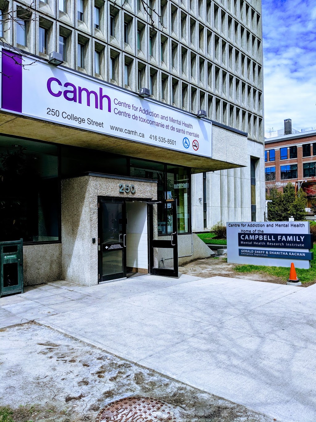 CAMH: Emergency Department | 250 College St, Toronto, ON M5T 1R8, Canada | Phone: (416) 979-6885