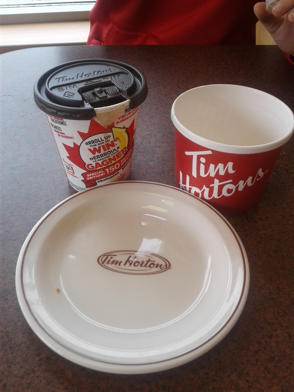 Tim Hortons | 280 Elm St, St Thomas, ON N5R 1J5, Canada | Phone: (519) 631-2777