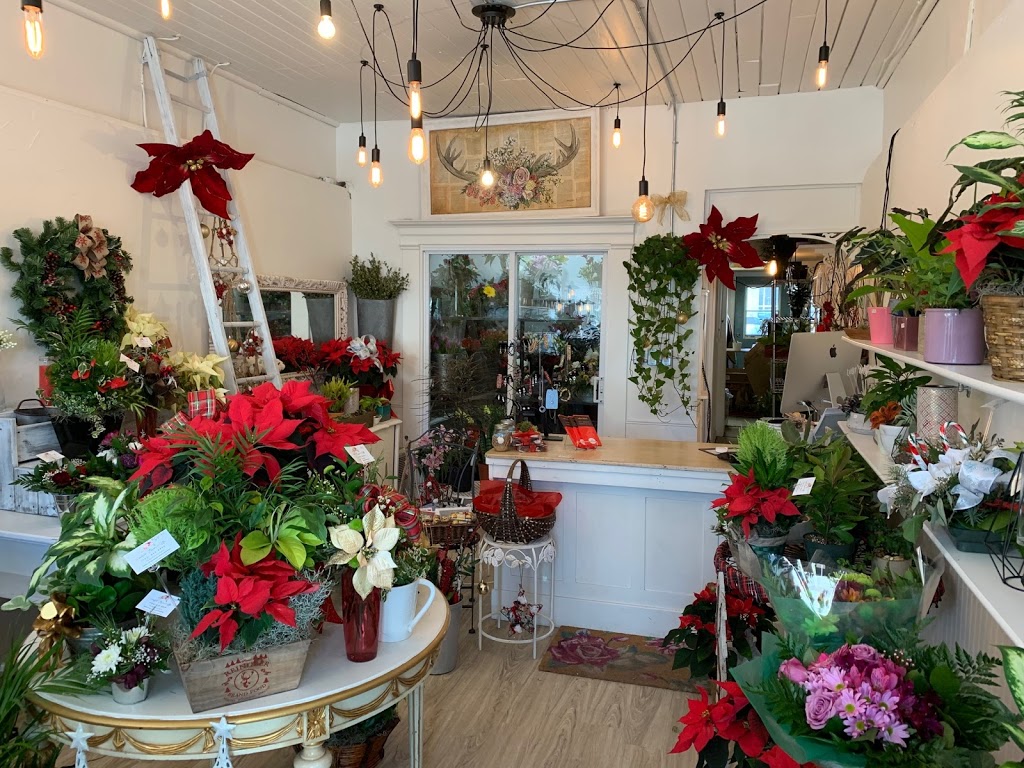 Lakefield Flowers & Gifts | 56 Queen St, Lakefield, ON K0L 2H0, Canada | Phone: (705) 652-6855