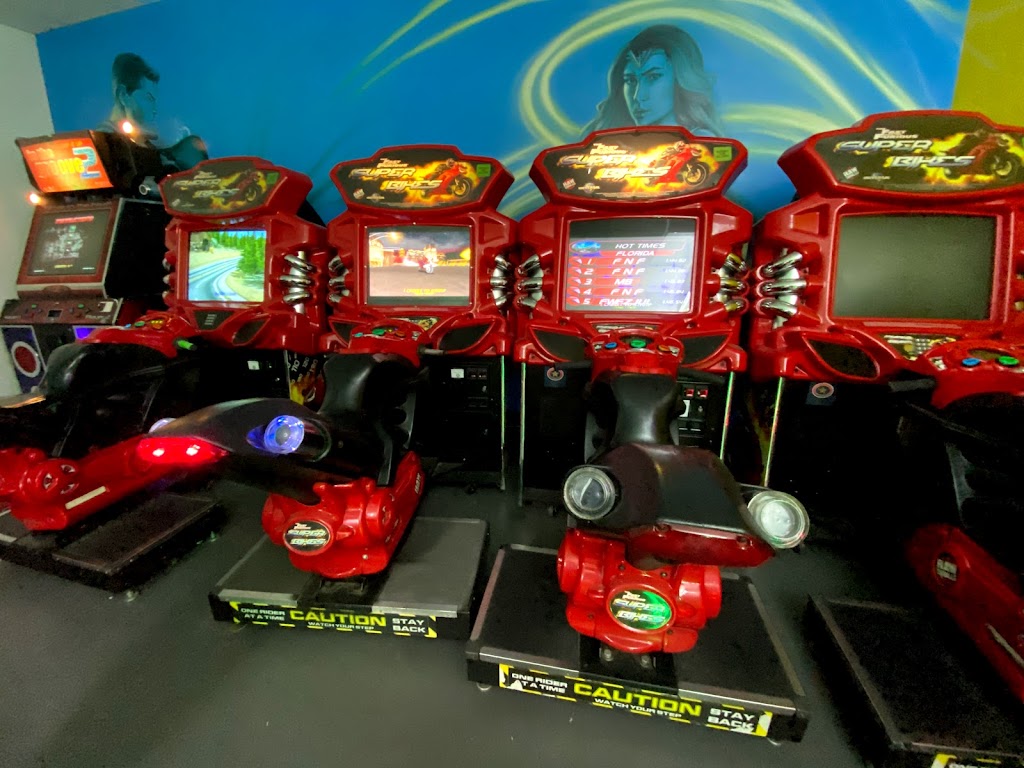 Centre dactivités familiales Laser Force Drummondville | 2250 Rue Demers, Drummondville, QC J2B 0L1, Canada | Phone: (819) 850-0788