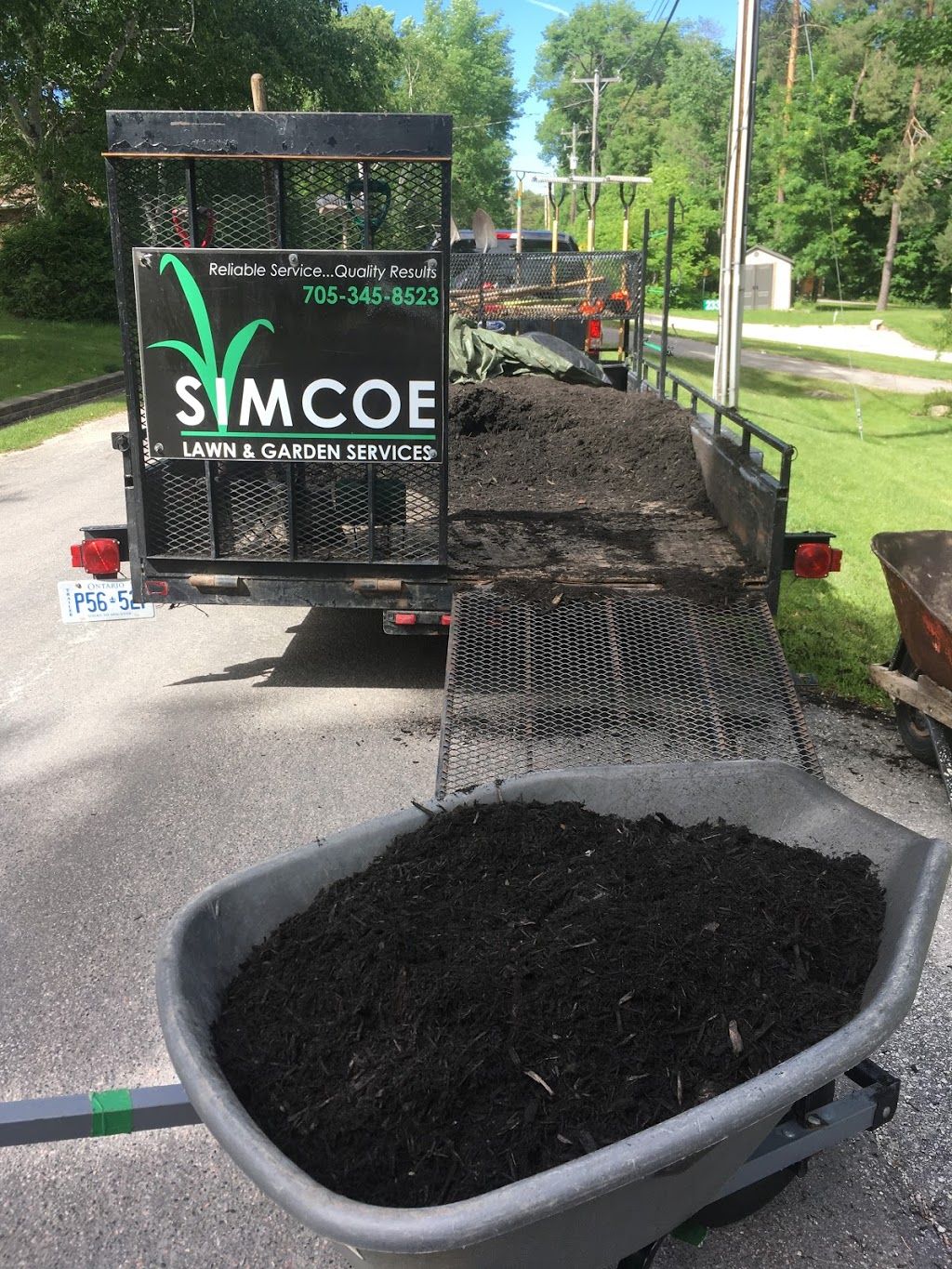 Simcoe Lawn and Garden Services | 40 Victoria Crescent, Orillia, ON L3V 6N6, Canada | Phone: (705) 345-8523