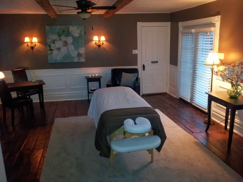 Live Well Massage Therapy | 2256 Foresters Falls Rd, Foresters Falls, ON K0J 1V0, Canada | Phone: (613) 633-1480