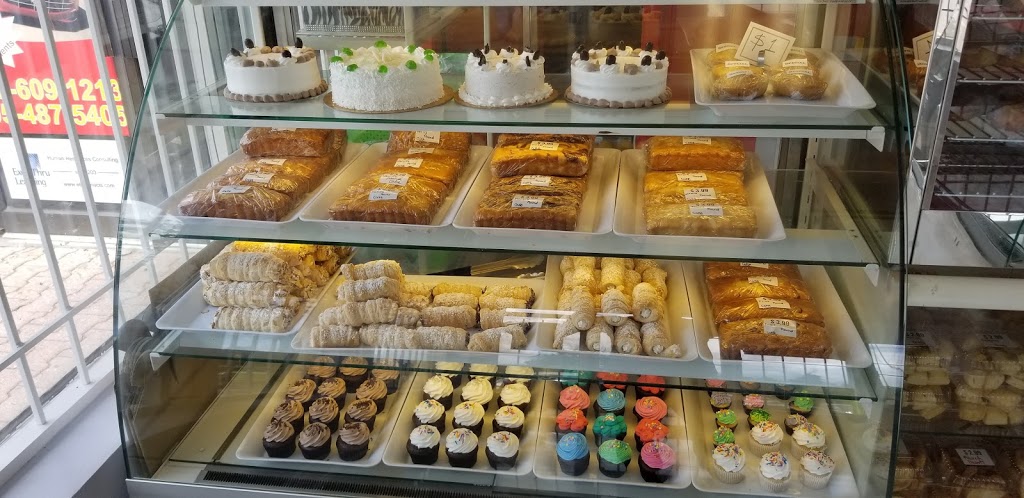 Kravings Bakery | 230 Sandalwood Pkwy E Unit #9, Brampton, ON L6Z 1R3, Canada | Phone: (905) 970-9992