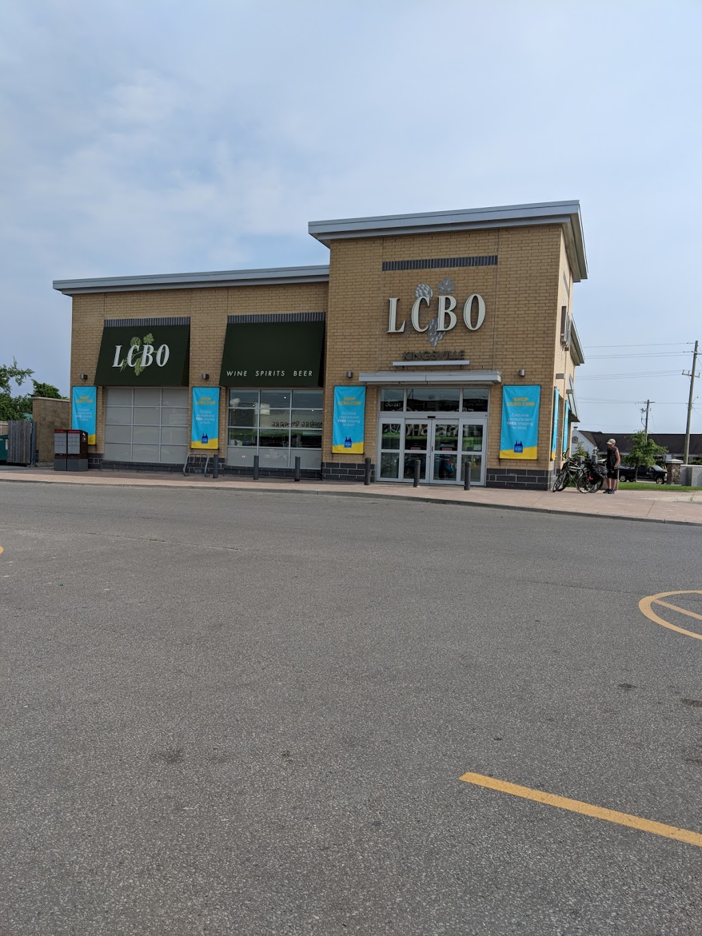 LCBO | 410 Main St E, Kingsville, ON N9Y 1A7, Canada | Phone: (519) 733-5223