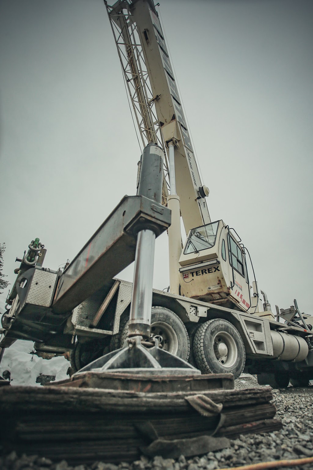 Pemberton Crane Hire Ltd. | 7101 Nancy Greene Dr, Whistler, BC V8E 0E7, Canada | Phone: (604) 967-3207