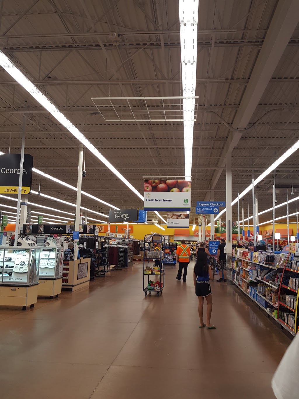Walmart Supercentre | 102 Primeway Dr, Welland, ON L3B 0A1, Canada | Phone: (905) 735-3500