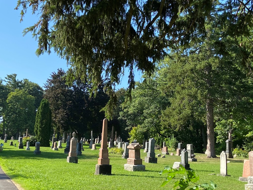Mount Osborne Cemetery | 4230 William St, Beamsville, ON L3J 0K8, Canada | Phone: (905) 563-2799 ext. 247