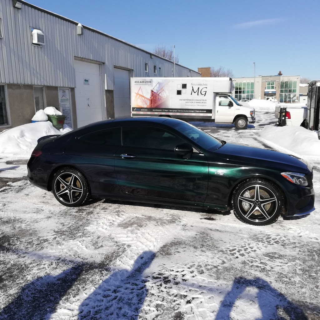 Lave-Auto Classique | 1280 Rue Gay-Lussac #105, Boucherville, QC J4B 7G4, Canada | Phone: (514) 916-3739