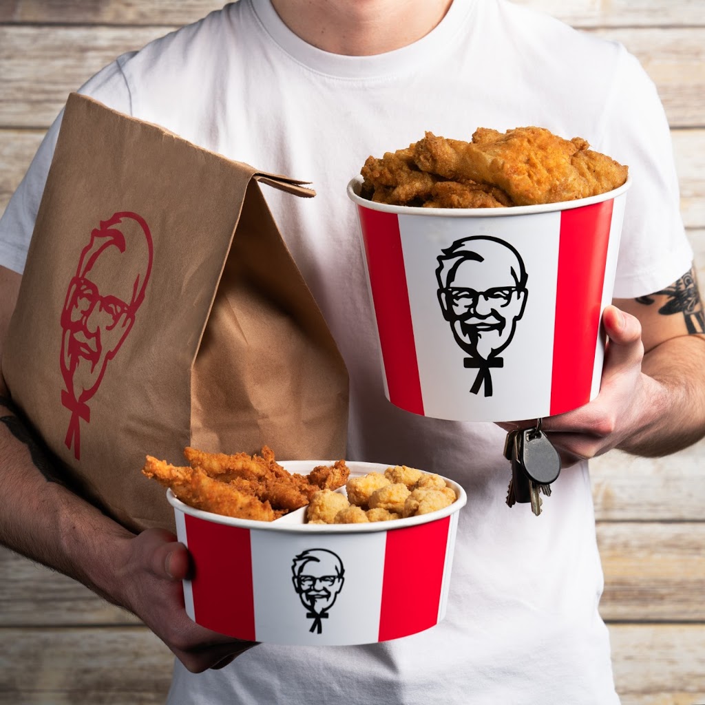 KFC | 330 Dundas St E, Oakville, ON L6H 6Z9, Canada | Phone: (289) 837-1157