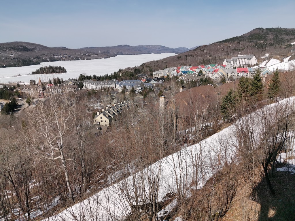 Equinoxe Condo - Ski-in/Ski-out - 5 stars | 152 Chemin des Sous Bois, Mont-Tremblant, QC J8E 3M1, Canada | Phone: (514) 395-1234