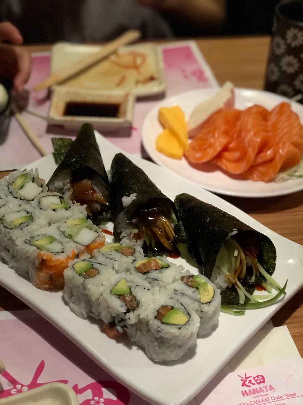 Hanata Sushi House | 900 Oxford St E, London, ON N5Y 5A1, Canada | Phone: (519) 659-1599