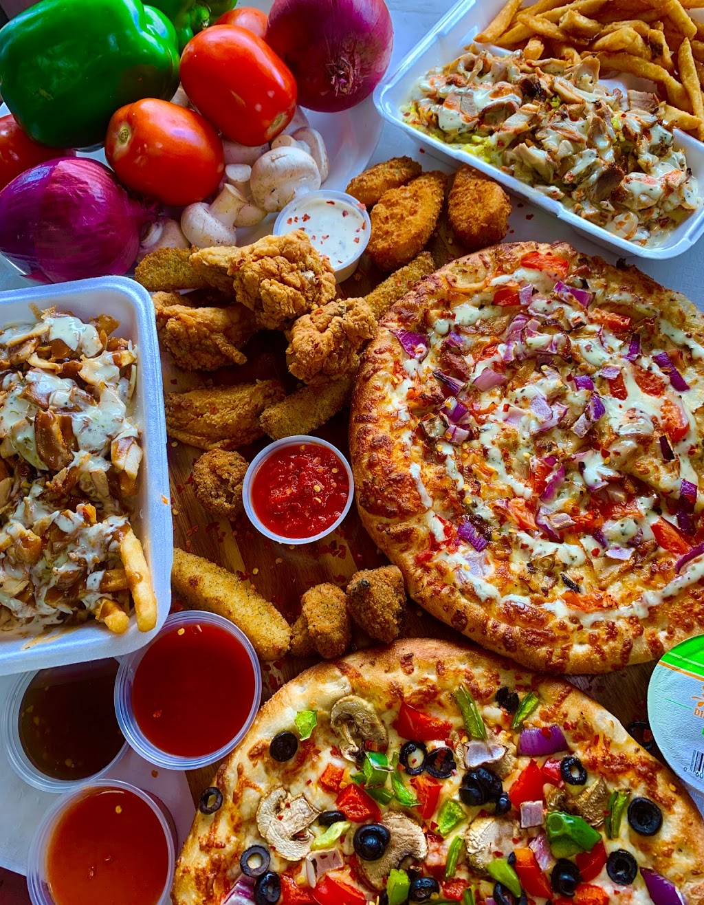 Famo Pizza And Wings | 1000 Upper Gage Ave, Hamilton, ON L8V 4R5, Canada | Phone: (905) 387-0009