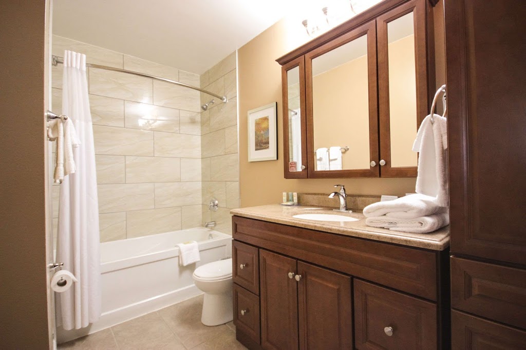 Quality Inn | 300 Ecclestone Dr, Bracebridge, ON P1L 1G4, Canada | Phone: (705) 645-8775