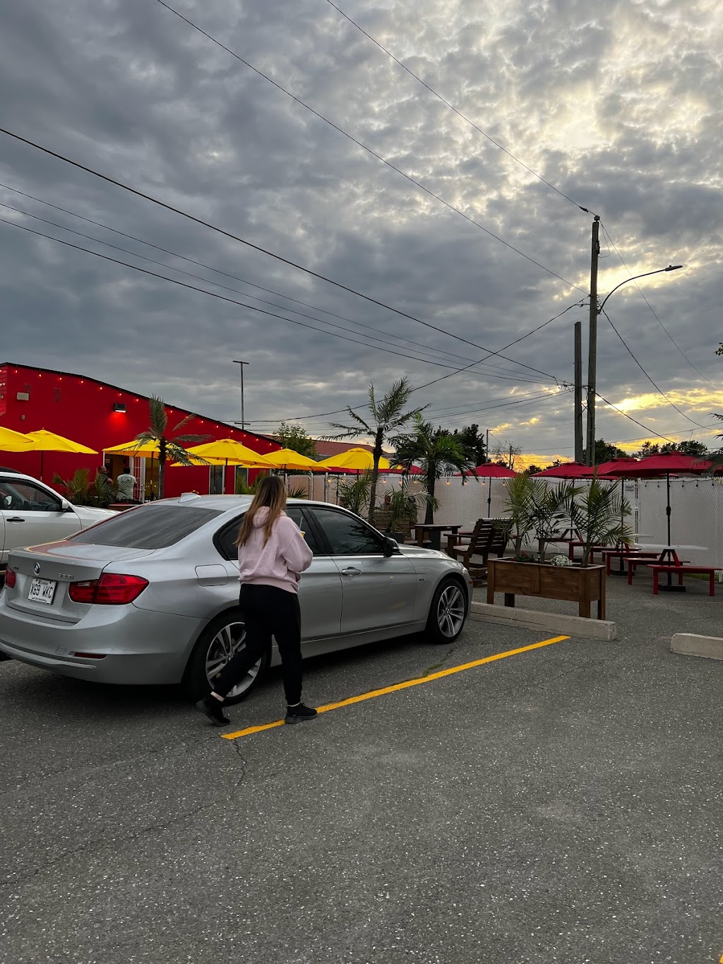 Cantine La Fringale c’est Tropical Saint-Hyacinthe | 5310 Bd Laurier O, Saint-Hyacinthe, QC J2S 3V7, Canada | Phone: (450) 252-5310