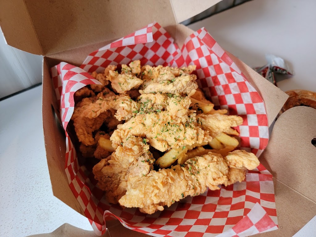 Les Crazy Chickens | 3532 Rue Notre Dame O, Montréal, QC H4C 1P4, Canada | Phone: (514) 800-3019