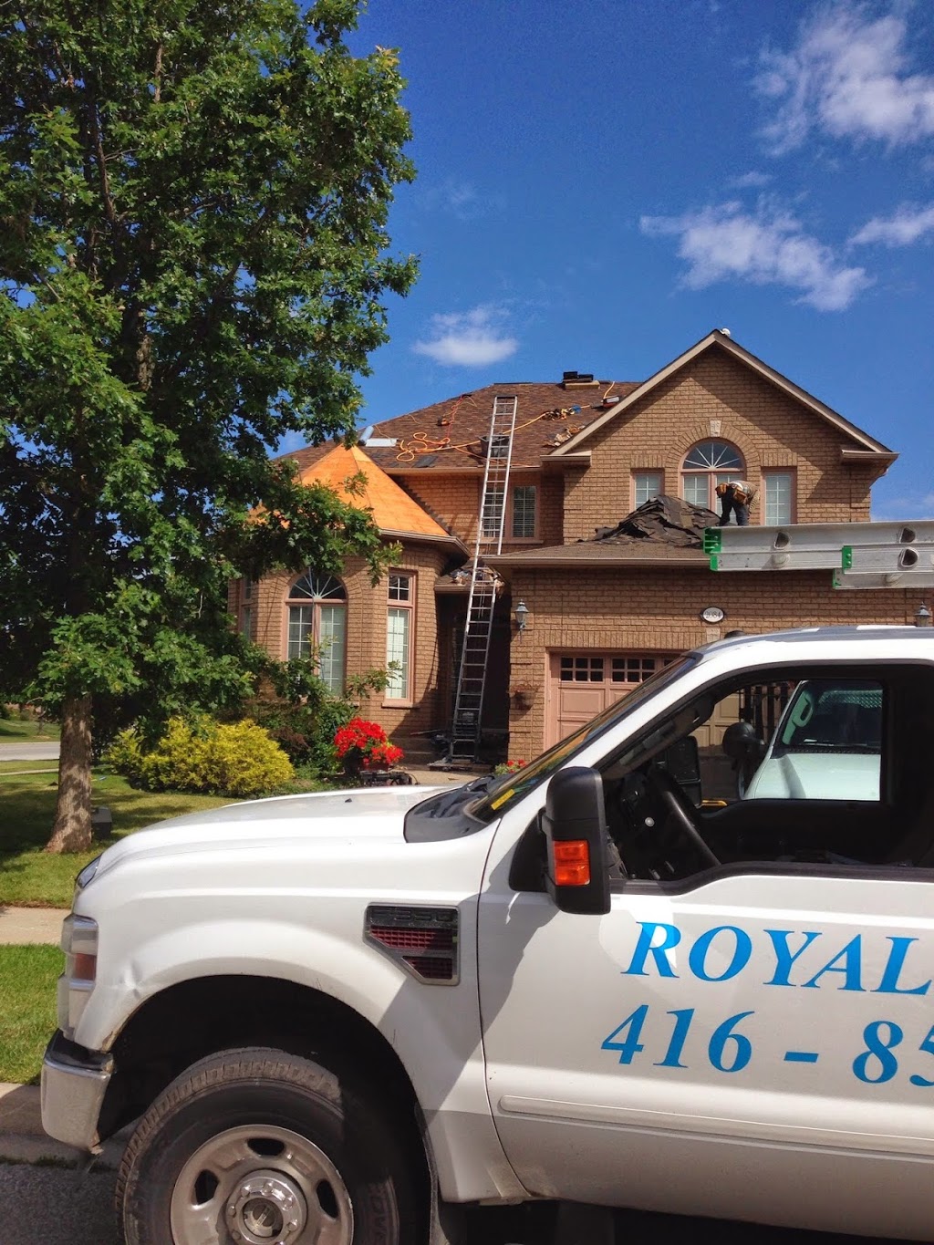 Royal Roofs Ltd- Roofing Contractors | 1300 Steeles Ave E #212, Brampton, ON L6T 4T2, Canada | Phone: (416) 858-5714