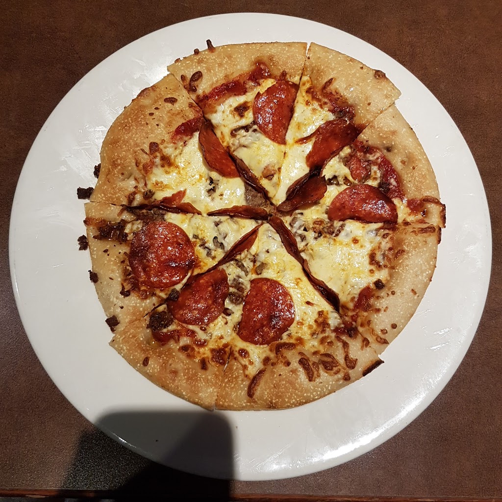 Boston Pizza | 1602 The Queensway, Etobicoke, ON M8Z 1V1, Canada | Phone: (416) 201-9555