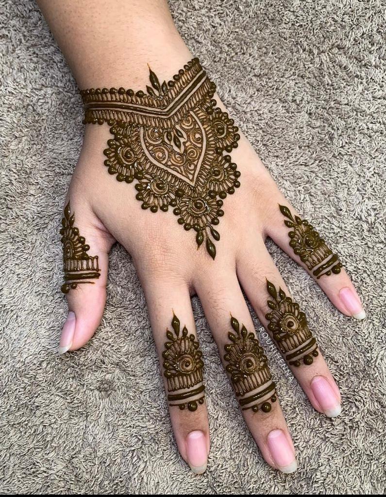 Henna Styles | 16 Mull Ave, Caledonia, ON N3W 0B9, Canada | Phone: (647) 809-5129